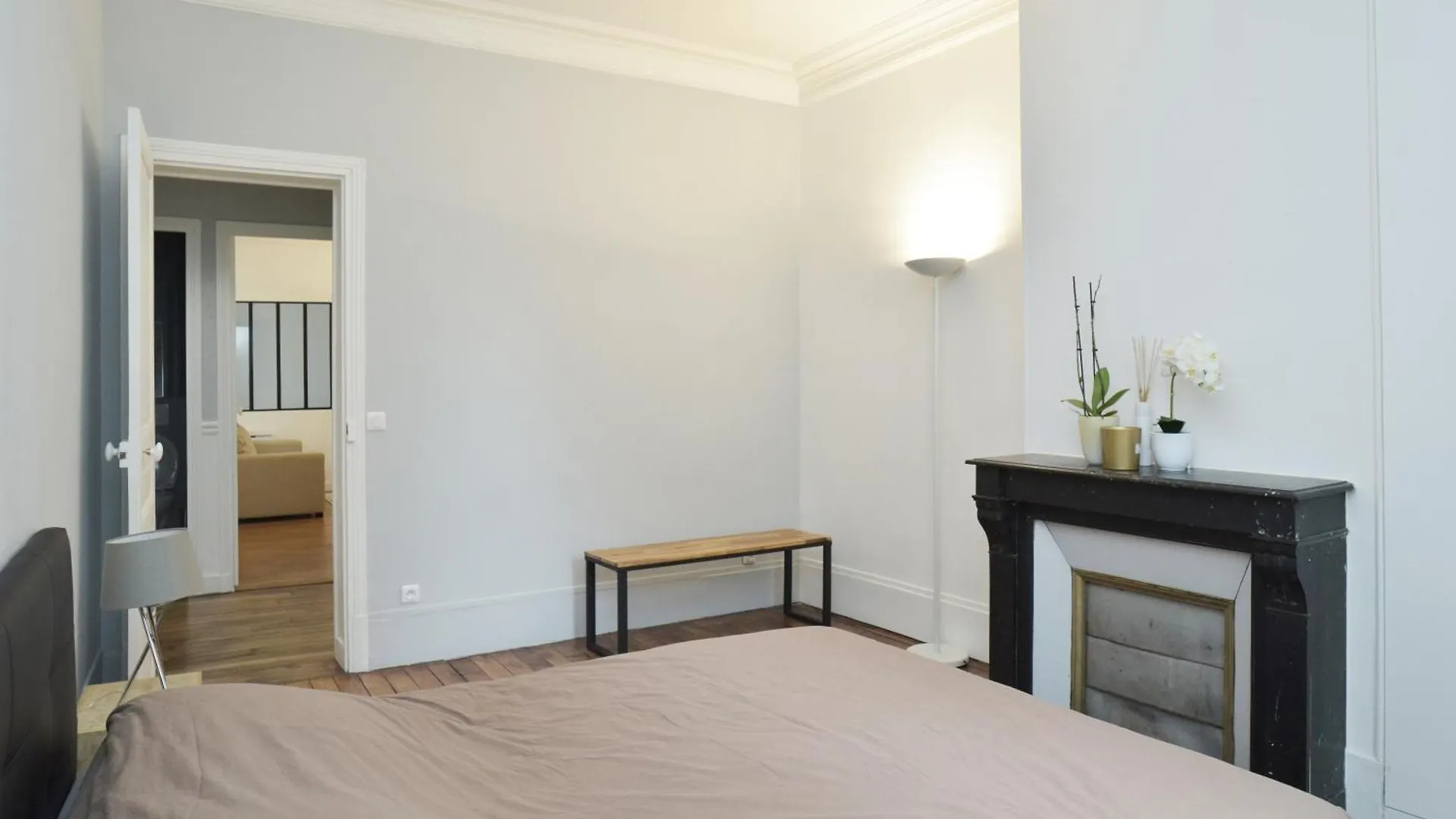 Apartment -votre Nid Familial Parisien - Batignolles