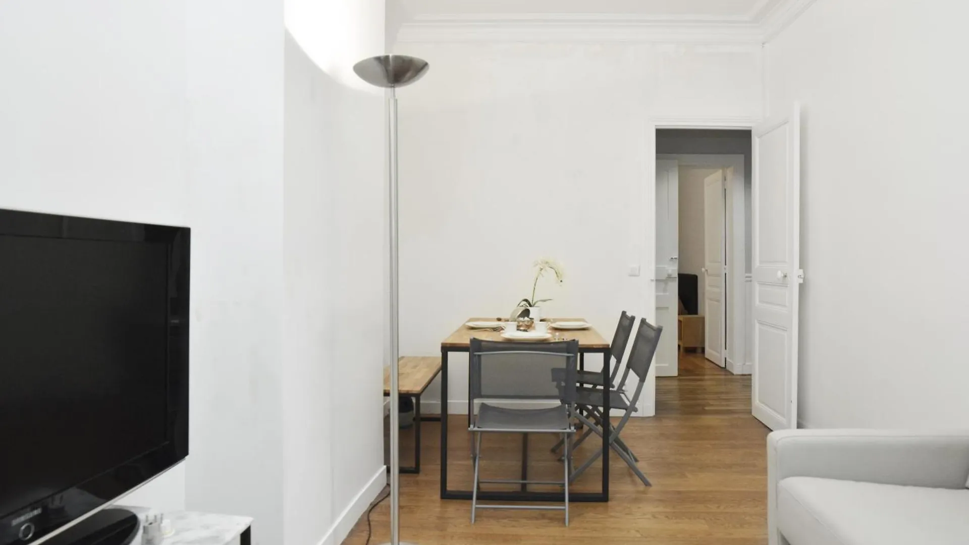 Apartment -votre Nid Familial Parisien - Batignolles